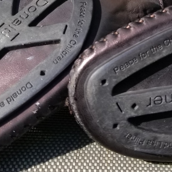 Donald Pliner Brown Metallic Driving Moccasins 9N - Picture 7 of 8